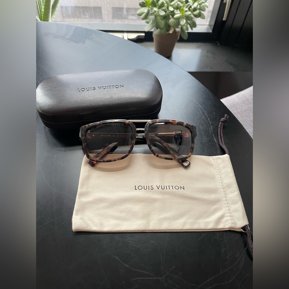 Men’s Louis Vuitton Tortoiseshell Sunglasses